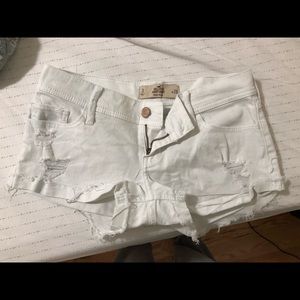 Size 3 Hollister short-shorts. Never been worn!